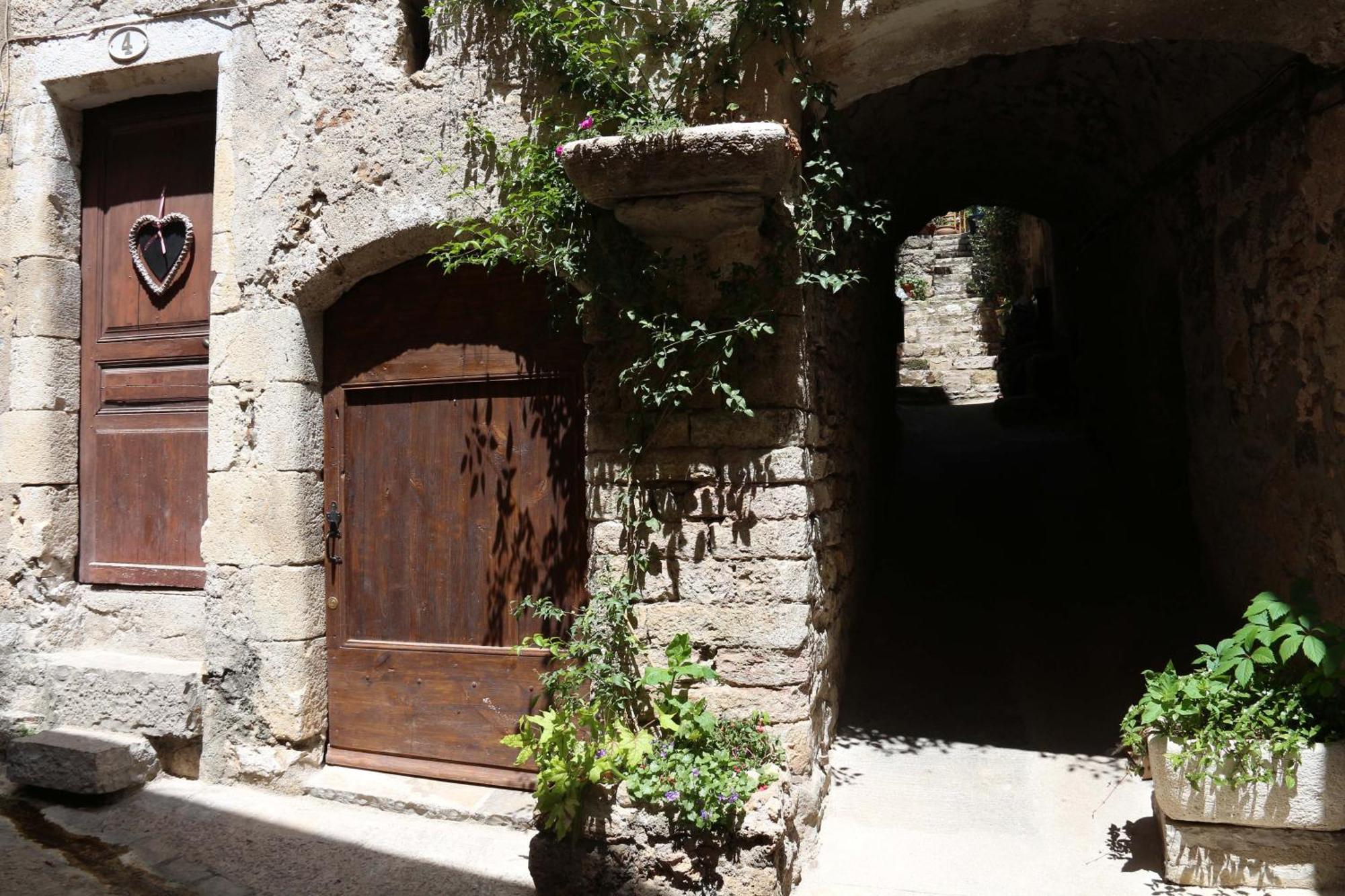 Gite Marceline Saint-Guilhem-le-Desert Bagian luar foto