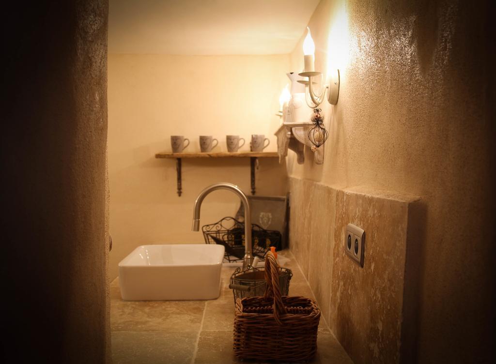 Gite Marceline Saint-Guilhem-le-Desert Ruang foto