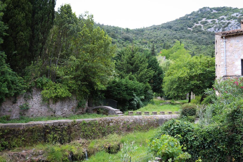 Gite Marceline Saint-Guilhem-le-Desert Bagian luar foto