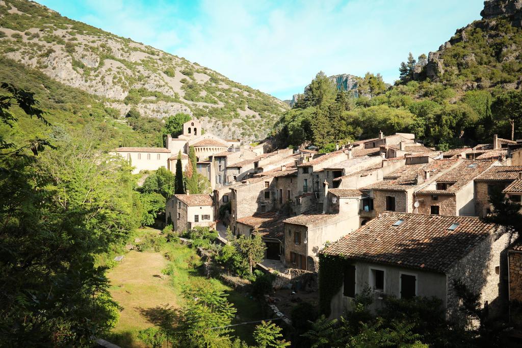 Gite Marceline Saint-Guilhem-le-Desert Bagian luar foto