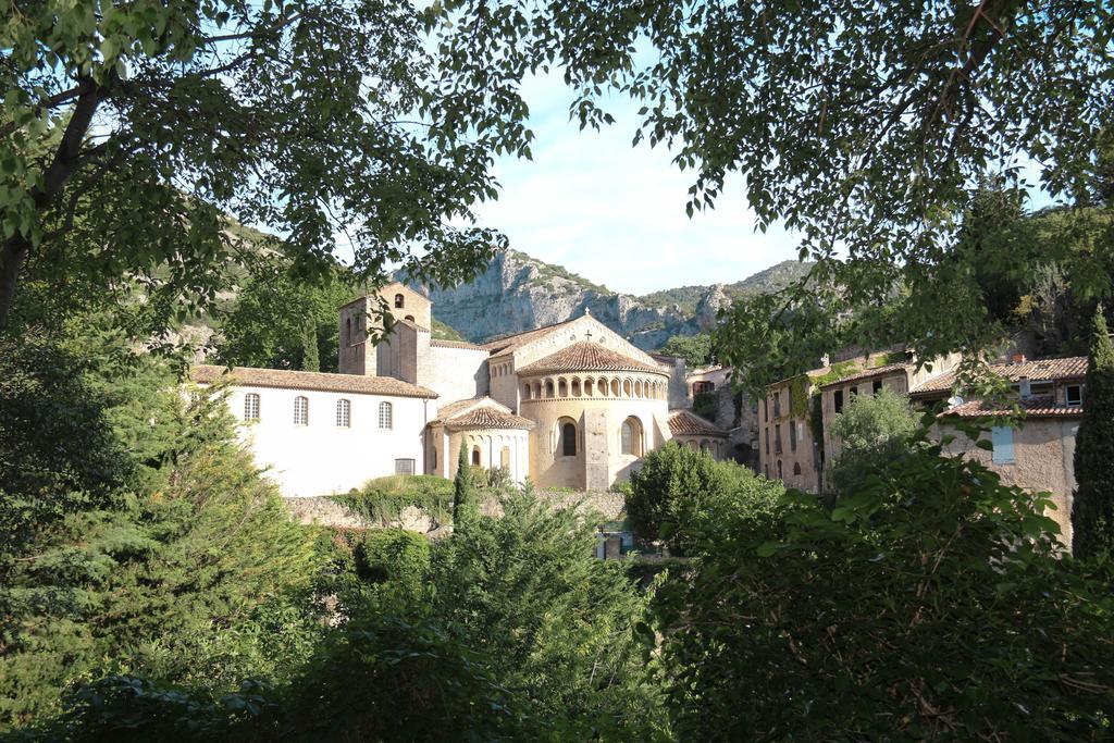 Gite Marceline Saint-Guilhem-le-Desert Bagian luar foto